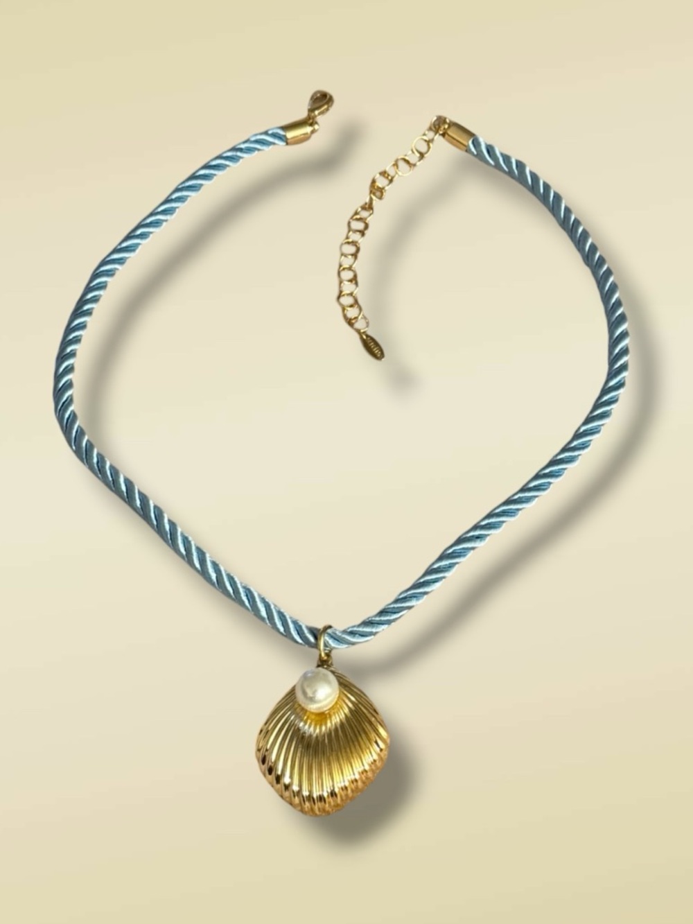 NWT Serefina Anthropologie Blue Rope Gold Shell and Pearl Necklace